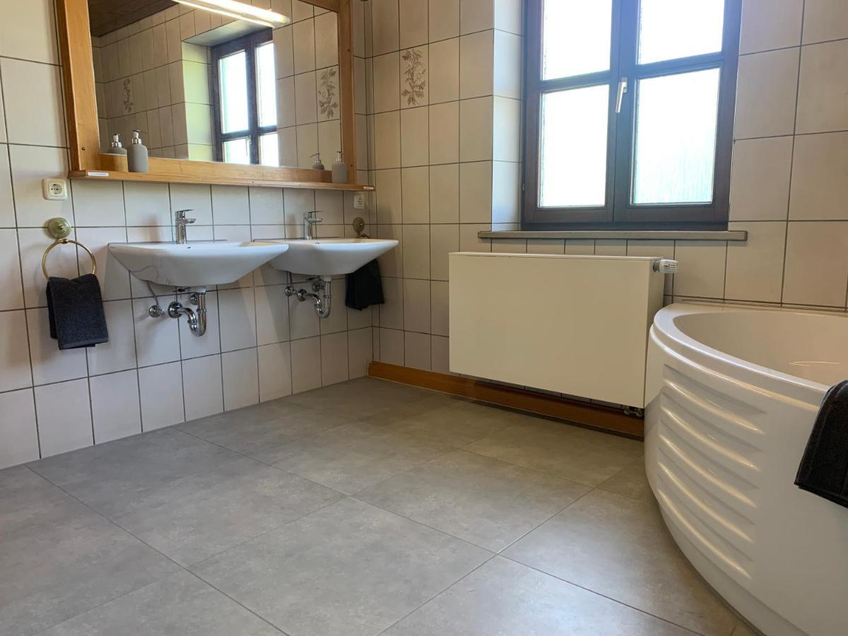 Villa Mit Pool Und Grillplatz In Ratisbona Exterior foto